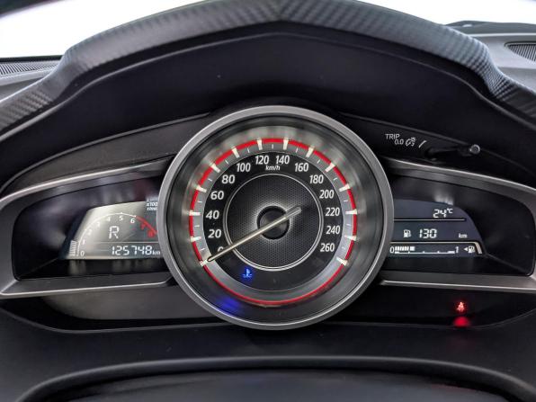 Mazda 3 III (BM) с пробегом 2014 года, цена 1 350 000 рублей, 125401 км, хэтчбек, Автокод Объявления