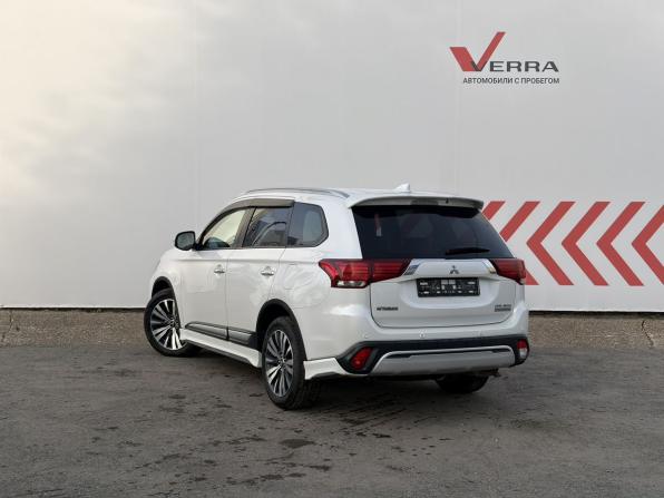 Mitsubishi Outlander III Рестайлинг 3 с пробегом 2019 года, цена 2 300 000 рублей, 119615 км, внедорожник, Автокод Объявления