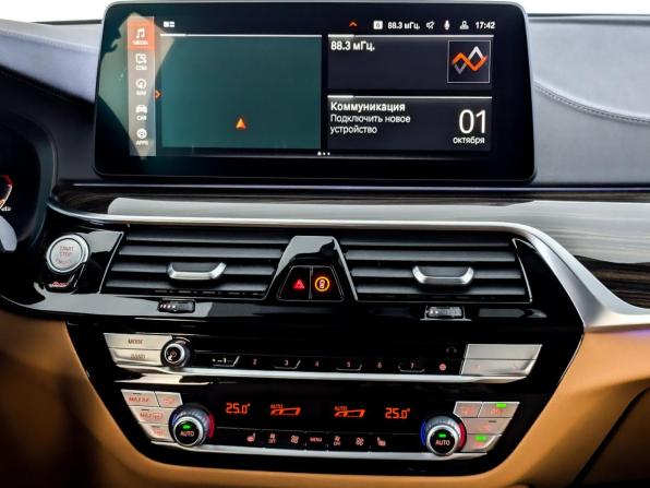 BMW 5 серии VII (G30/G31/G38) Рестайлинг с пробегом 2021 года, цена 4 400 000 рублей, 54082 км, седан, Автокод Объявления