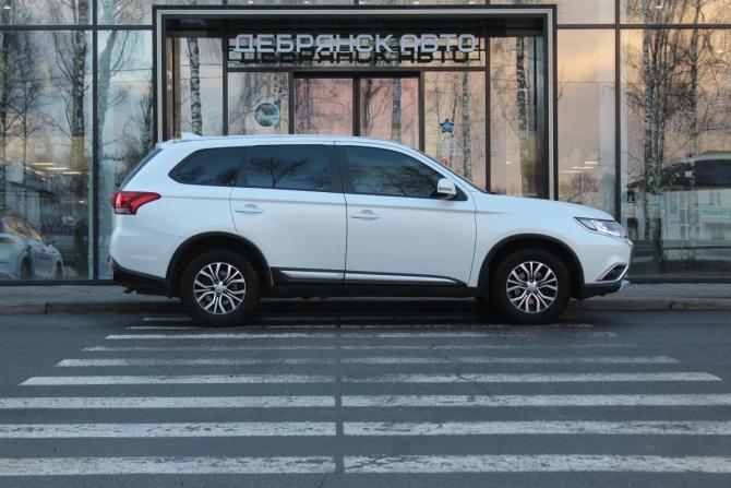 Mitsubishi Outlander III Рестайлинг 2 с пробегом 2018 года, цена 1 940 000 рублей, 154372 км, внедорожник, Автокод Объявления
