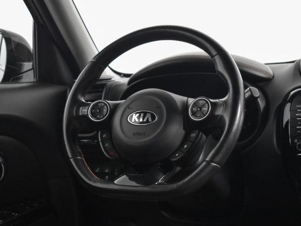 Kia Soul II Рестайлинг с пробегом 2017 года, цена 1 350 000 рублей, 92359 км, хэтчбек, Автокод Объявления