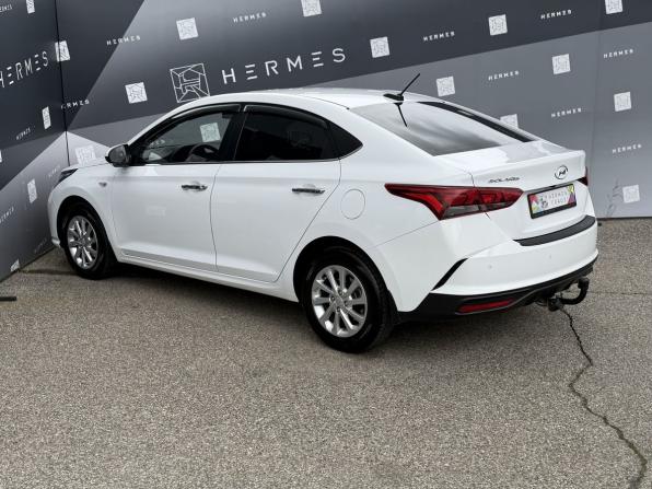 Hyundai Solaris II Рестайлинг с пробегом 2021 года, цена 1 780 000 рублей, 78220 км, седан, Автокод Объявления