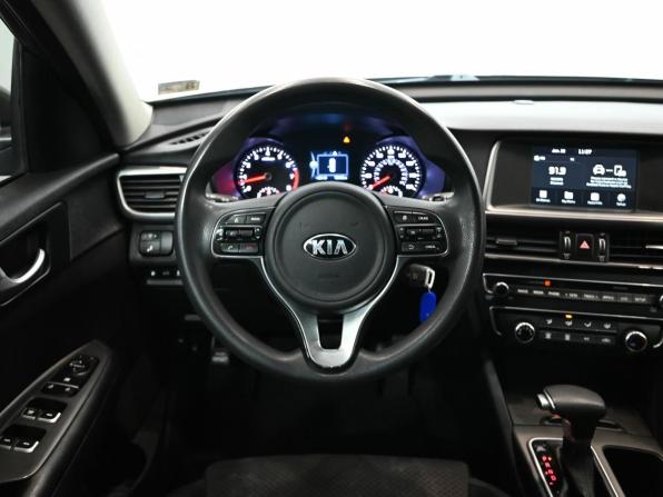 Kia Optima IV с пробегом 2017 года, цена 1 700 000 рублей, 78400 км, седан, Автокод Объявления