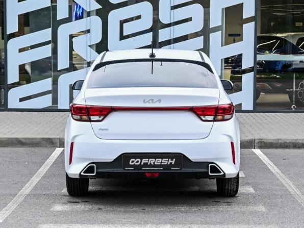 Kia Rio IV Рестайлинг с пробегом 2021 года, цена 1 659 800 рублей, 72090 км, седан, Автокод Объявления