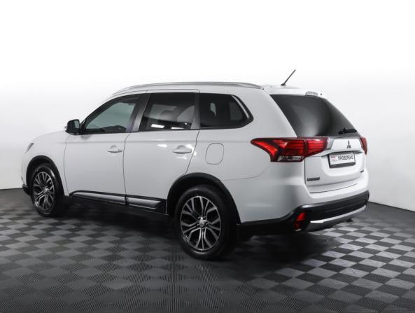 Mitsubishi Outlander III Рестайлинг 2 с пробегом 2015 года, цена 1 843 000 рублей, 75600 км, внедорожник, Автокод Объявления