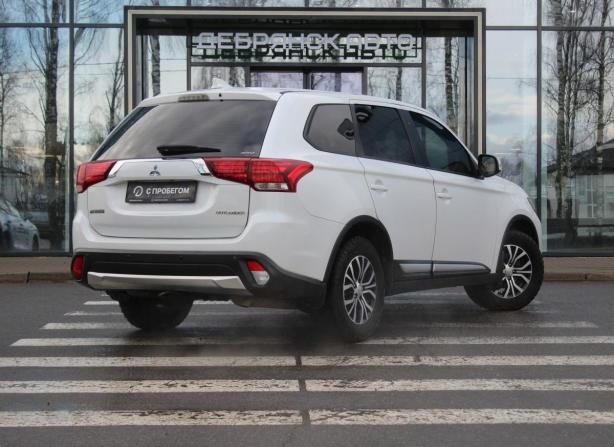 Mitsubishi Outlander III Рестайлинг 2 с пробегом 2018 года, цена 1 940 000 рублей, 154372 км, внедорожник, Автокод Объявления