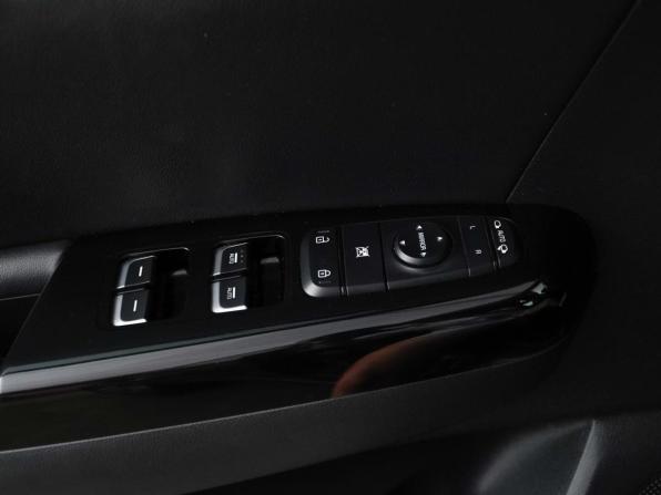 Kia Sportage IV Рестайлинг с пробегом 2019 года, цена 2 798 444 рубля, 103757 км, внедорожник, Автокод Объявления