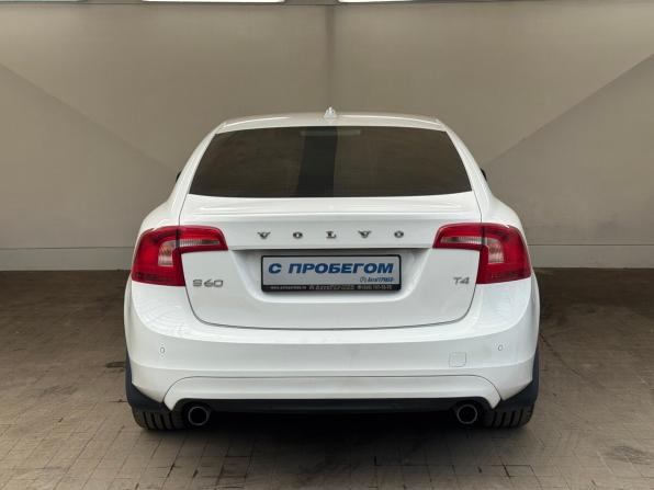 Volvo S60 II Рестайлинг с пробегом 2015 года, цена 1 550 000 рублей, 167434 км, седан, Автокод Объявления