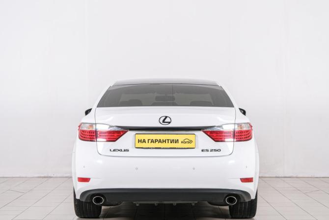 Lexus ES VI с пробегом 2015 года, цена 2 099 000 рублей, 167000 км, седан, Автокод Объявления