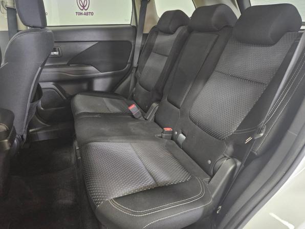 Mitsubishi Outlander III Рестайлинг 2 с пробегом 2018 года, цена 1 833 000 рублей, 89565 км, внедорожник, Автокод Объявления