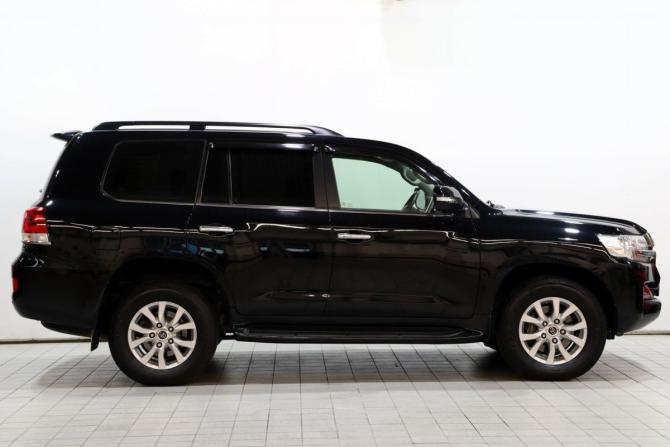 Toyota Land Cruiser 200 Series Рестайлинг 2 с пробегом 2019 года, цена 6 300 000 рублей, 171420 км, внедорожник, Автокод Объявления