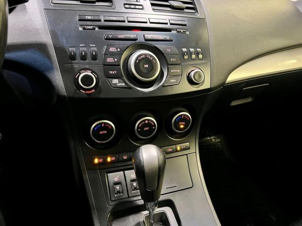 Mazda 3 II (BL) Рестайлинг с пробегом 2011 года, цена 770 000 рублей, 265022 км, седан, Автокод Объявления