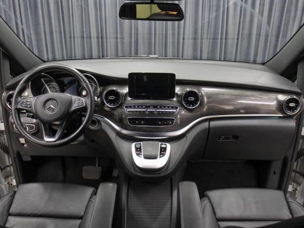 Mercedes-Benz V-Класс III (W447) Рестайлинг с пробегом 2022 года, цена 7 498 000 рублей, 52783 км, минивэн, Автокод Объявления