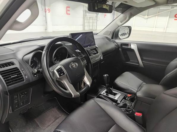 Toyota Land Cruiser Prado 150 Series Рестайлинг 1 с пробегом 2014 года, цена 3 290 000 рублей, 221738 км, внедорожник, Автокод Объявления