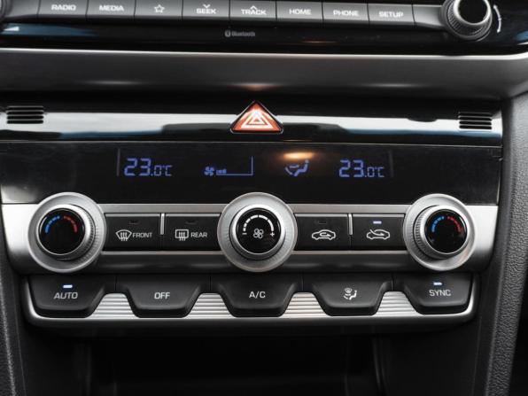 Hyundai Elantra VI (AD) Рестайлинг с пробегом 2019 года, цена 1 549 000 рублей, 115301 км, седан, Автокод Объявления
