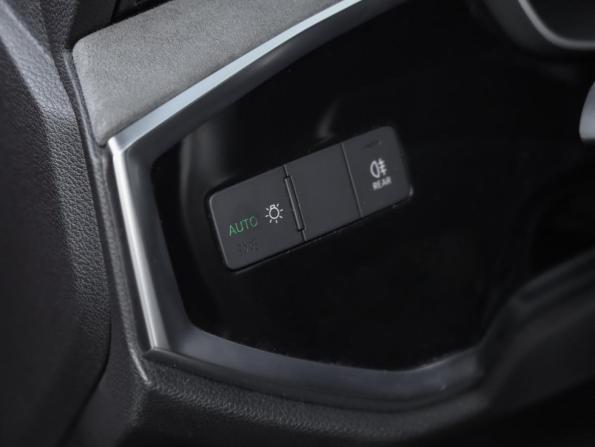 Audi Q3 II (F3) с пробегом 2019 года, цена 2 639 000 рублей, 112216 км, внедорожник, Автокод Объявления