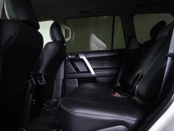 Toyota Land Cruiser Prado 150 Series Рестайлинг 2 с пробегом 2019 года, цена 3 990 000 рублей, 95962 км, внедорожник, Автокод Объявления