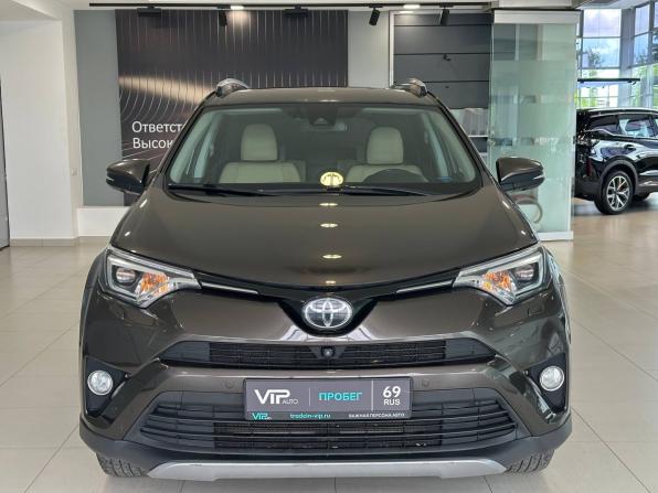 Toyota RAV4 IV (XA40) Рестайлинг с пробегом 2018 года, цена 2 635 000 рублей, 130908 км, внедорожник, Автокод Объявления