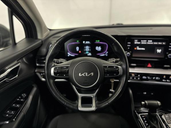 Kia Sportage V с пробегом 2022 года, цена 3 299 000 рублей, 53340 км, внедорожник, Автокод Объявления