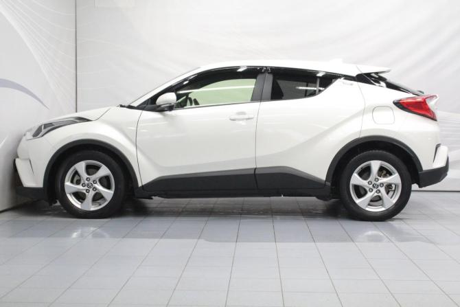 Toyota C-HR I Рестайлинг с пробегом 2019 года, цена 1 799 000 рублей, 121000 км, внедорожник, Автокод Объявления