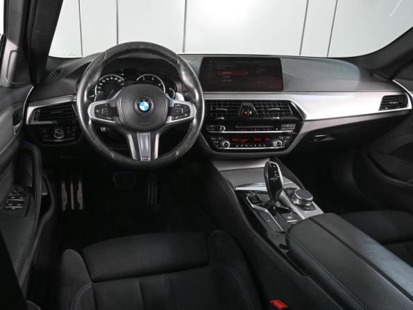 BMW 5 серии VII (G30/G31/G38) с пробегом 2018 года, цена 3 499 000 рублей, 98005 км, седан, Автокод Объявления