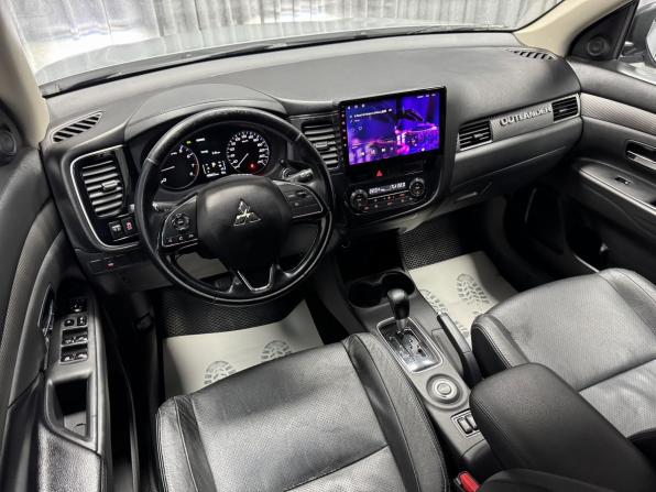 Mitsubishi Outlander III Рестайлинг 2 с пробегом 2015 года, цена 1 780 000 рублей, 185672 км, внедорожник, Автокод Объявления