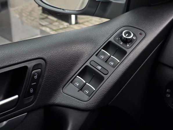 Volkswagen Tiguan I Рестайлинг с пробегом 2015 года, цена 1 715 000 рублей, 150628 км, внедорожник, Автокод Объявления