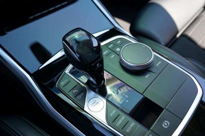 BMW 3 серии VII (G2x) с пробегом 2019 года, цена 3 536 000 рублей, 107000 км, седан, Автокод Объявления