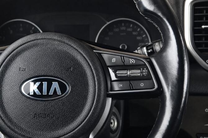Kia Sportage IV Рестайлинг с пробегом 2018 года, цена 2 179 000 рублей, 139000 км, внедорожник, Автокод Объявления