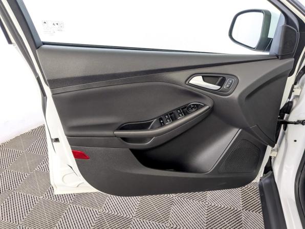Ford Focus III Рестайлинг с пробегом 2017 года, цена 1 155 000 рублей, 92495 км, седан, Автокод Объявления