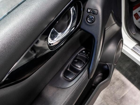 Nissan Qashqai II с пробегом 2015 года, цена 1 735 000 рублей, 120640 км, внедорожник, Автокод Объявления