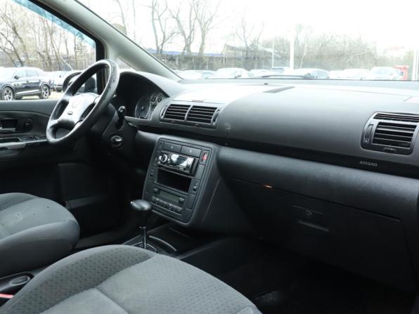 Volkswagen Sharan I Рестайлинг 2 с пробегом 2005 года, цена 570 000 рублей, 215934 км, минивэн, Автокод Объявления