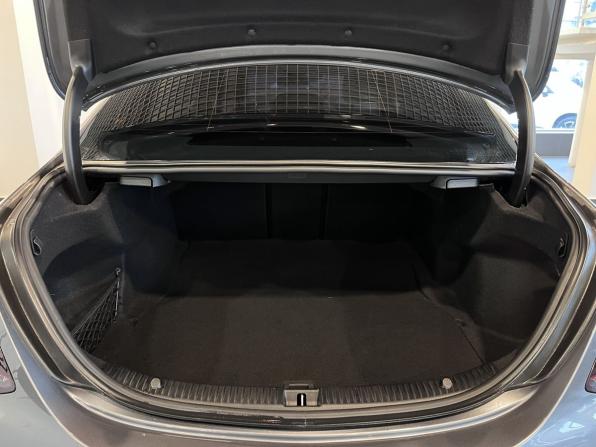 Mercedes-Benz C-Класс IV (W205) Рестайлинг с пробегом 2019 года, цена 2 800 000 рублей, 142190 км, седан, Автокод Объявления
