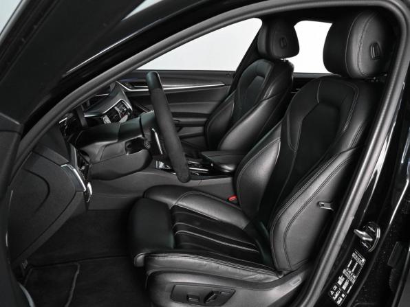 BMW 5 серии VII (G30/G31/G38) Рестайлинг с пробегом 2021 года, цена 4 099 000 рублей, 118748 км, седан, Автокод Объявления