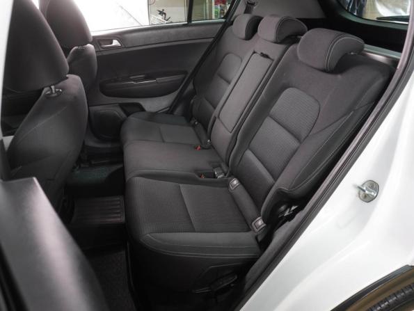 Kia Sportage IV Рестайлинг с пробегом 2018 года, цена 2 109 000 рублей, 193241 км, внедорожник, Автокод Объявления