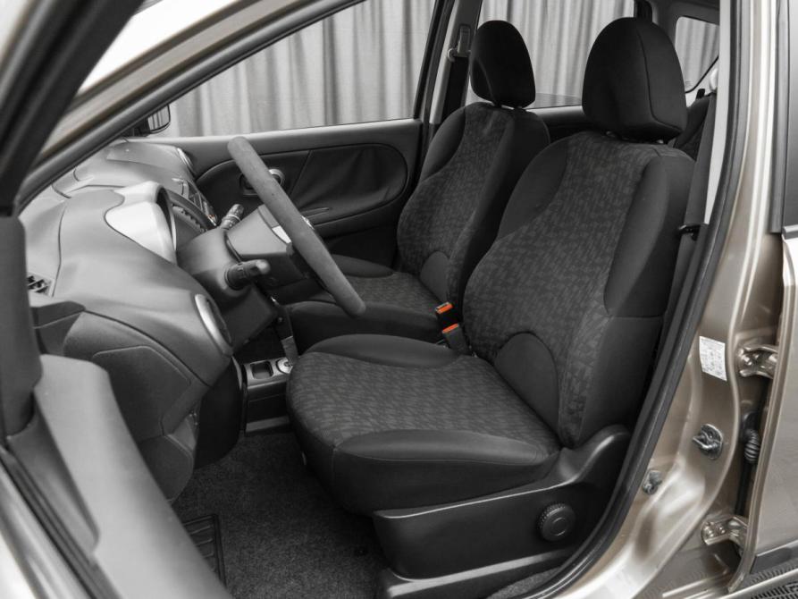 Nissan Note I Москва  - изображение 9