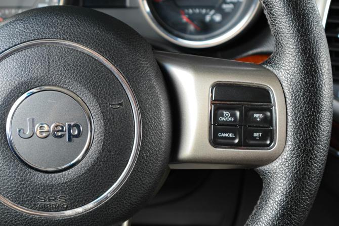 Jeep Grand Cherokee IV (WK2) с пробегом 2012 года, цена 1 679 000 рублей, 282000 км, внедорожник, Автокод Объявления