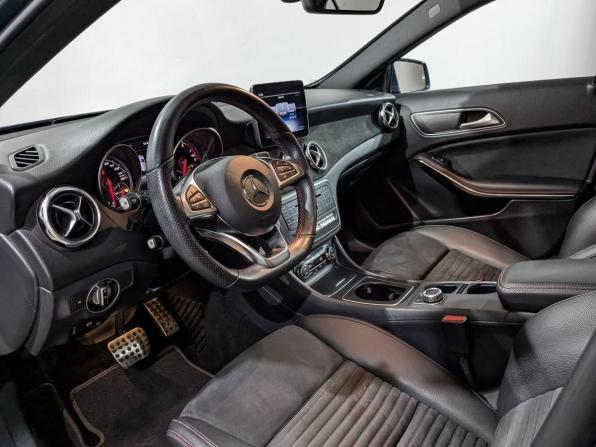 Mercedes-Benz GLA I (X156) Рестайлинг с пробегом 2019 года, цена 2 605 000 рублей, 49821 км, внедорожник, Автокод Объявления
