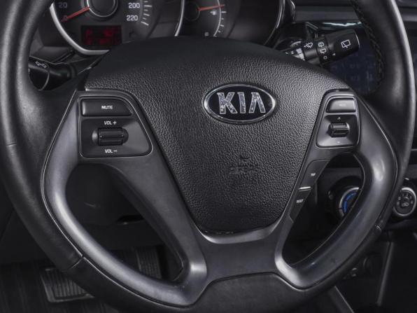 Kia Rio III Рестайлинг с пробегом 2015 года, цена 1 015 000 рублей, 184711 км, хэтчбек, Автокод Объявления