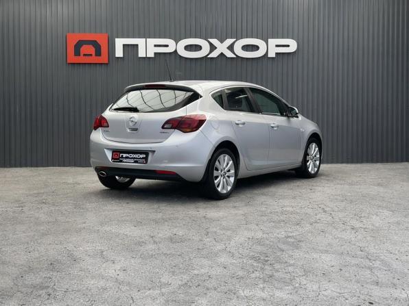 Opel Astra J с пробегом 2012 года, цена 747 000 рублей, 171695 км, хэтчбек, Автокод Объявления
