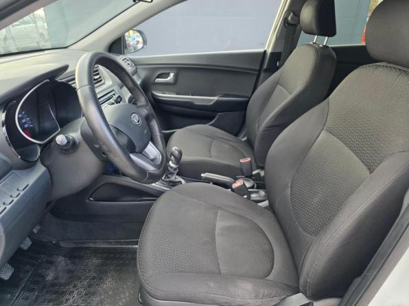 Kia Rio III с пробегом 2012 года, цена 720 000 рублей, 183000 км, хэтчбек, Автокод Объявления