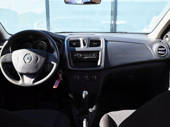 Renault Logan II с пробегом 2016 года, цена 745 000 рублей, 121339 км, седан, Автокод Объявления