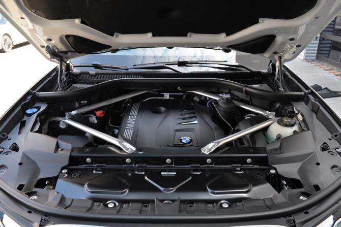 BMW X7 I (G07) Рестайлинг с пробегом 2023 года, цена 13 300 000 рублей, 3455 км, внедорожник, Автокод Объявления