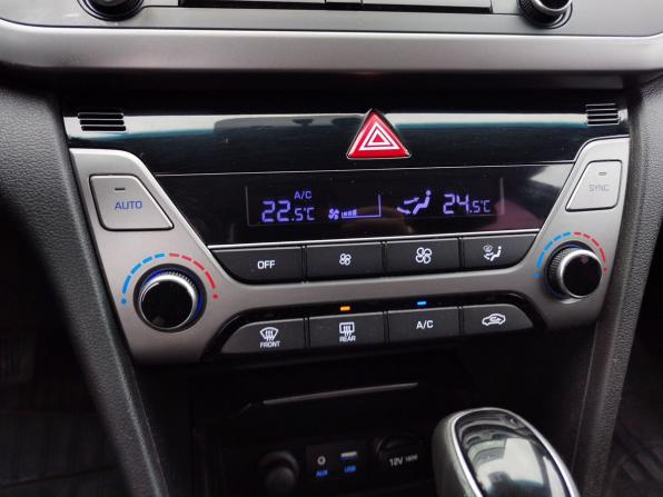 Hyundai Elantra VI (AD) с пробегом 2018 года, цена 1 420 000 рублей, 137000 км, седан, Автокод Объявления