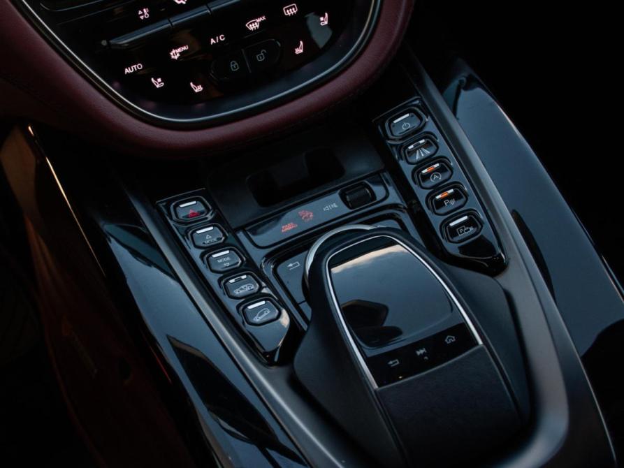 Aston Martin DBX I Москва  - изображение 19