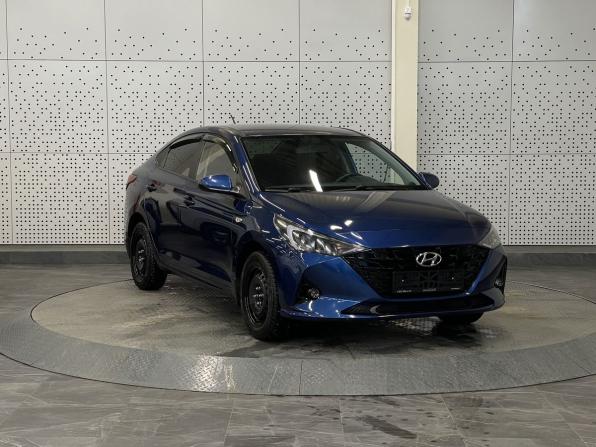 Hyundai Solaris II Рестайлинг с пробегом 2022 года, цена 1 630 000 рублей, 66054 км, седан, Автокод Объявления