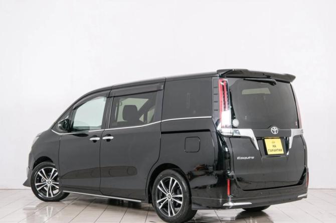 Toyota Esquire I Рестайлинг с пробегом 2021 года, цена 3 089 000 рублей, 64300 км, минивэн, Автокод Объявления