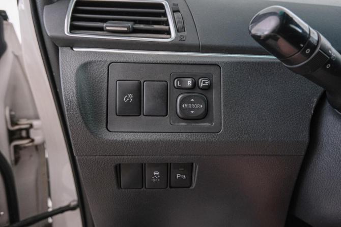 Toyota Verso I Рестайлинг с пробегом 2014 года, цена 1 899 000 рублей, 173000 км, компактвэн, Автокод Объявления