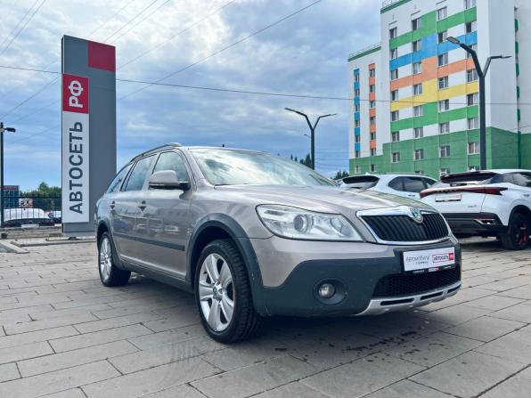Skoda Octavia II (A5) Рестайлинг с пробегом 2011 года, цена 970 000 рублей, 270559 км, универсал, Автокод Объявления