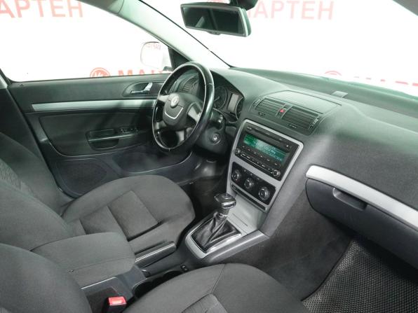 Skoda Octavia II (A5) Рестайлинг с пробегом 2012 года, цена 798 000 рублей, 214379 км, лифтбек, Автокод Объявления